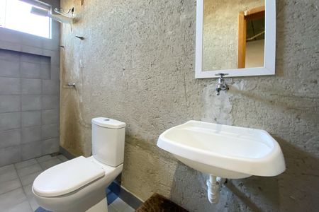 Casa para alugar com 182m², 3 quartos e 1 vaga Casa para alugar com 182m², 3 quartos e 1 vagaBanheiro da Suíte 2
