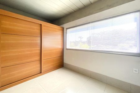 Banheiro da Suíte 1 de casa para alugar com 3 quartos, 182m² em Alto dos Pinheiros, Belo Horizonte