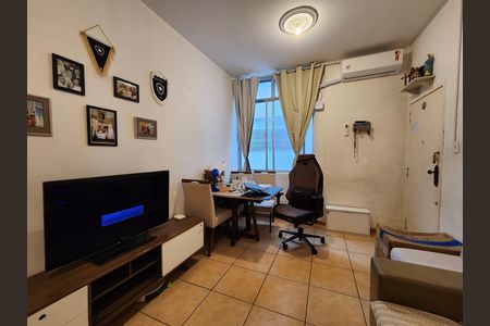 Apartamento à venda com 92m², 2 quartos e sem vaga Apartamento à venda com 92m², 2 quartos e sem vagaSala