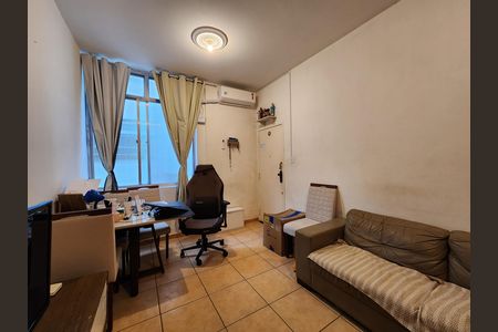 Apartamento à venda com 92m², 2 quartos e sem vaga Apartamento à venda com 92m², 2 quartos e sem vagaSala