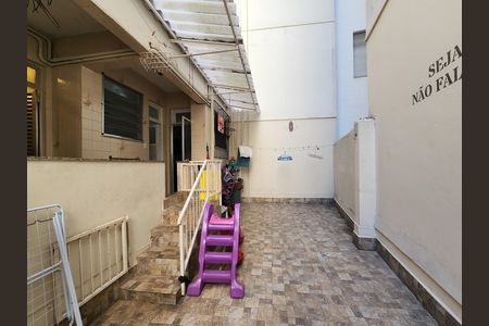 Apartamento à venda com 92m², 2 quartos e sem vaga Apartamento à venda com 92m², 2 quartos e sem vagaVaranda