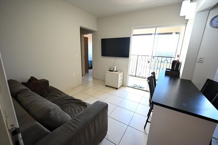 Apartamento à venda com 2 quartos, 48m² em Parque Oeste Industrial, Goiânia