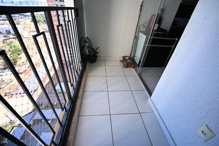 Apartamento à venda com 2 quartos, 48m² em Parque Oeste Industrial, Goiânia