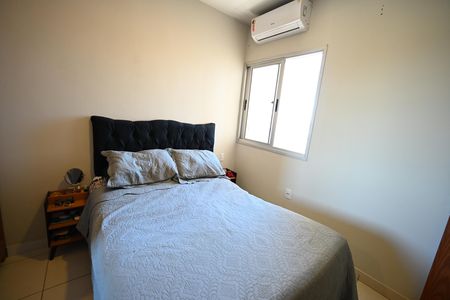Apartamento à venda com 2 quartos, 48m² em Parque Oeste Industrial, Goiânia