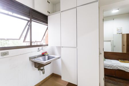 Área de Serviço de apartamento para alugar com 2 quartos, 165m² em Itaim Bibi, São Paulo