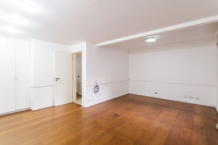 Apartamento para alugar com 165m², 2 quartos e 3 vagas Apartamento para alugar com 165m², 2 quartos e 3 vagasQuarto Suíte