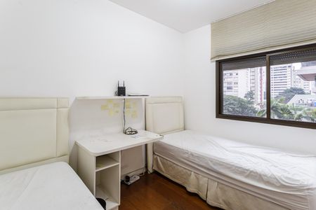 Quarto 1 de apartamento para alugar com 2 quartos, 165m² em Itaim Bibi, São Paulo