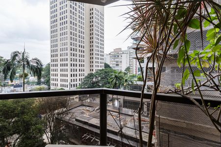Apartamento para alugar com 165m², 2 quartos e 3 vagas Apartamento para alugar com 165m², 2 quartos e 3 vagasVaranda