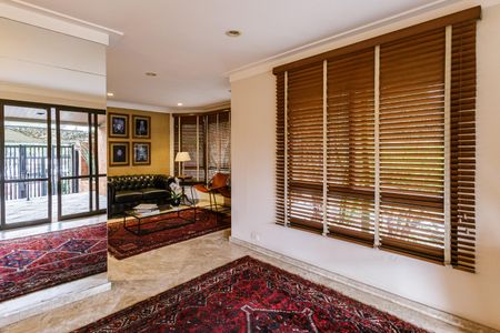 Apartamento para alugar com 165m², 2 quartos e 3 vagas Apartamento para alugar com 165m², 2 quartos e 3 vagasHall social