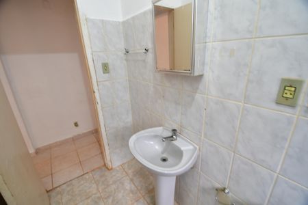 Casa à venda com 60m², 1 quarto e 8 vagasBanheiro