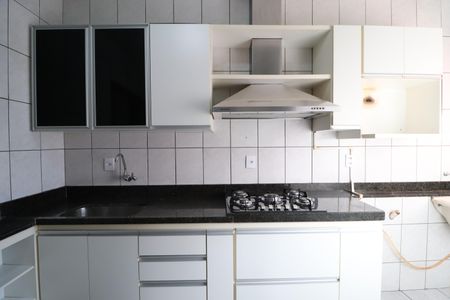 Cozinha de apartamento para alugar com 2 quartos, 54m² em Granada, Uberlândia