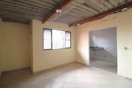 Varanda 2 de casa para alugar com 2 quartos, 155m² em Jardim Santa Francisca Cabrini, São Paulo