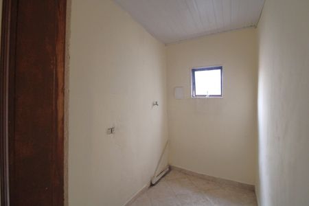 Lavanderia de casa para alugar com 2 quartos, 155m² em Jardim Santa Francisca Cabrini, São Paulo