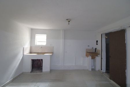 Cozinha / Área de serviço de casa para alugar com 1 quarto, 80m² em Jardim Santa Francisca Cabrini, São Paulo