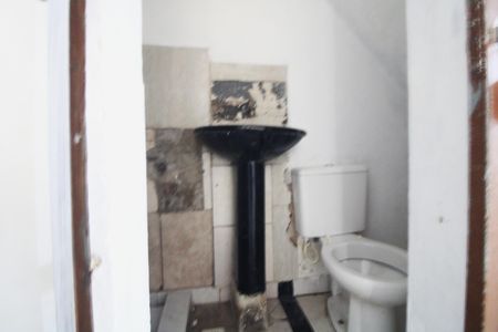 Banheiro de casa para alugar com 1 quarto, 80m² em Jardim Santa Francisca Cabrini, São Paulo