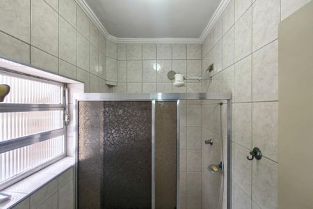 Banheiro  de apartamento para alugar com 1 quarto, 45m² em Guilhermina, Praia Grande