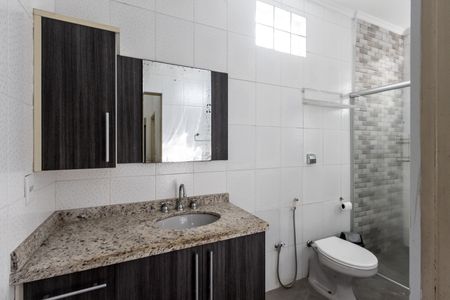 Apartamento para alugar com 120m², 2 quartos e sem vagaBanheiro