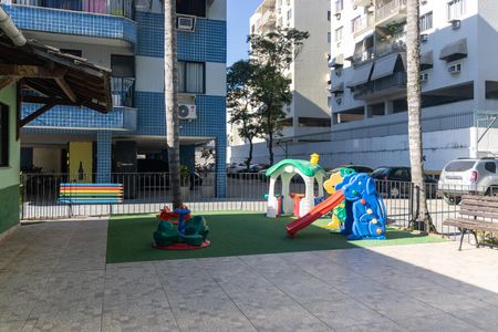 Apartamento à venda com 2 quartos, 68m² em Vila Valqueire, Rio de Janeiro
