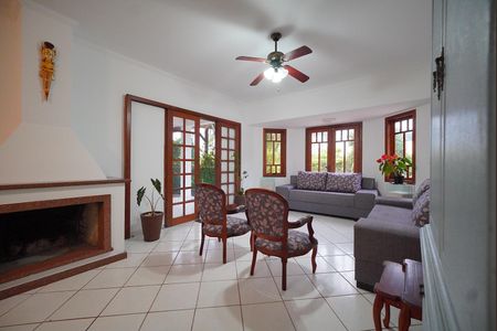 Casa de condomínio para alugar com 200m², 3 quartos e 3 vagasSala