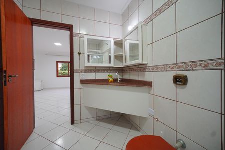 Casa de condomínio para alugar com 200m², 3 quartos e 3 vagasBanheiro da Suíte