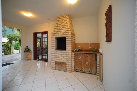 Casa de condomínio para alugar com 200m², 3 quartos e 3 vagasEspaço Gourmet
