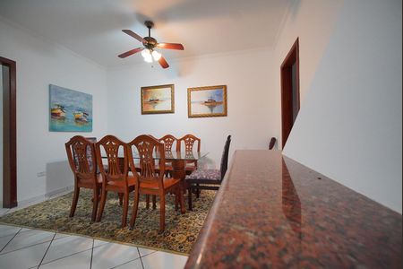 Casa de condomínio para alugar com 200m², 3 quartos e 3 vagasSala de Jantar