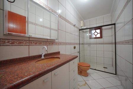 Casa de condomínio para alugar com 200m², 3 quartos e 3 vagasBanheiro Social