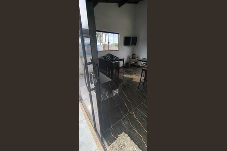 Salão de casa para alugar com 2 quartos, 85m² em Bangu, Rio de Janeiro
