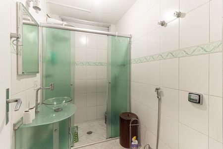 Banheiro de apartamento para alugar com 1 quarto, 50m² em Vila Buarque, São Paulo
