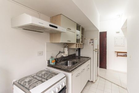 Cozinha de apartamento para alugar com 1 quarto, 50m² em Vila Buarque, São Paulo