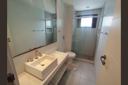 Banheiro  de apartamento para alugar com 3 quartos, 170m² em Barra da Tijuca, Rio de Janeiro
