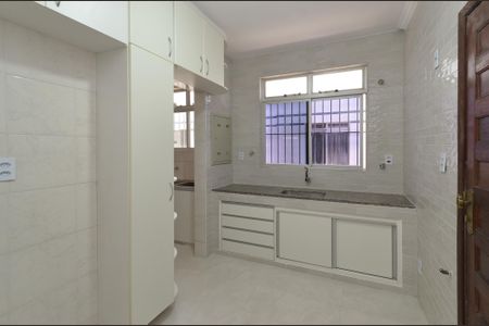 Cozinha de apartamento para alugar com 5 quartos, 132m² em Ana Lúcia, Belo Horizonte