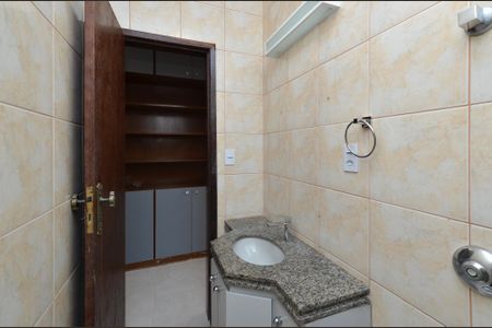 Apartamento para alugar com 132m², 5 quartos e 2 vagas Apartamento para alugar com 132m², 5 quartos e 2 vagasBanheiro social