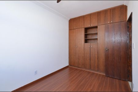 Apartamento para alugar com 132m², 5 quartos e 2 vagas Apartamento para alugar com 132m², 5 quartos e 2 vagasQuarto 2