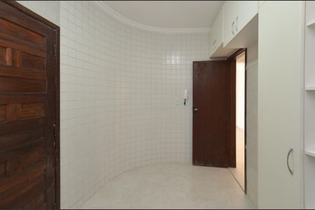 Apartamento para alugar com 132m², 5 quartos e 2 vagas Apartamento para alugar com 132m², 5 quartos e 2 vagasCozinha