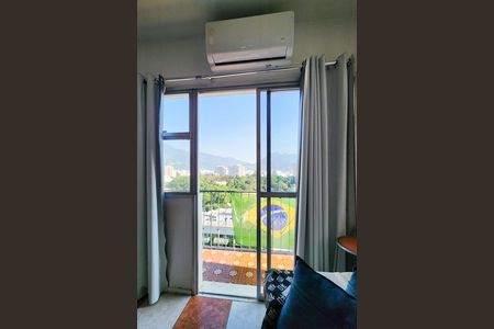 Apartamento à venda com 100m², 3 quartos e 2 vagas Apartamento à venda com 100m², 3 quartos e 2 vagasVaranda