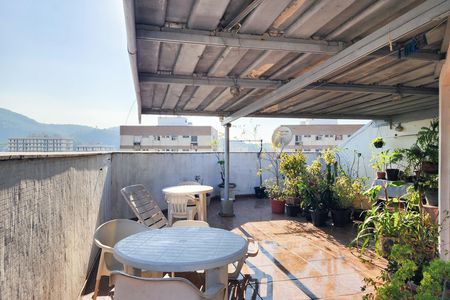 Apartamento à venda com 100m², 3 quartos e 2 vagas Apartamento à venda com 100m², 3 quartos e 2 vagasÁrea