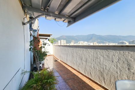 Apartamento à venda com 100m², 3 quartos e 2 vagas Apartamento à venda com 100m², 3 quartos e 2 vagasÁrea