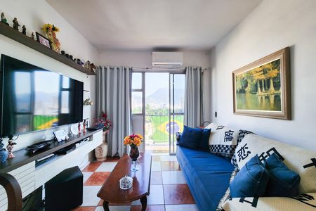 Apartamento à venda com 100m², 3 quartos e 2 vagas Apartamento à venda com 100m², 3 quartos e 2 vagasSala