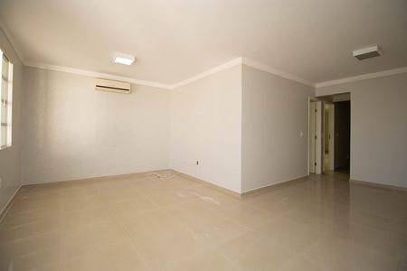 Casa para alugar com 140m², 3 quartos e 4 vagas Casa para alugar com 140m², 3 quartos e 4 vagasSala 1