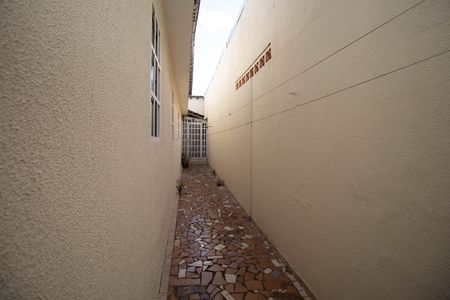 Casa para alugar com 140m², 3 quartos e 4 vagas Casa para alugar com 140m², 3 quartos e 4 vagasCorredor