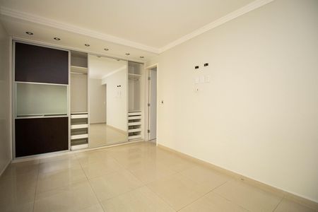 Casa para alugar com 140m², 3 quartos e 4 vagas Casa para alugar com 140m², 3 quartos e 4 vagasSuíte