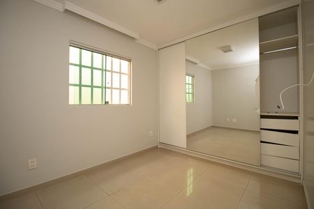 Casa para alugar com 140m², 3 quartos e 4 vagas Casa para alugar com 140m², 3 quartos e 4 vagasQuarto 2