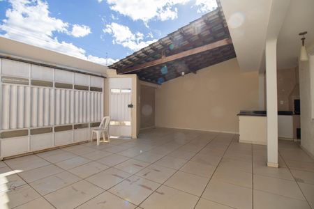 Casa para alugar com 140m², 3 quartos e 4 vagas Casa para alugar com 140m², 3 quartos e 4 vagasGaragem