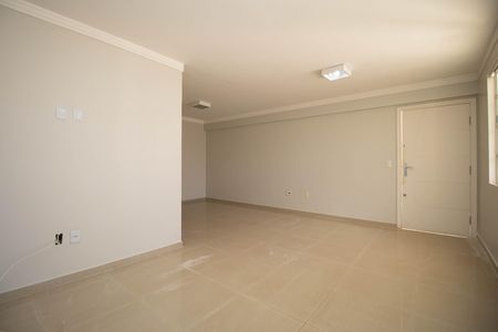 Casa para alugar com 140m², 3 quartos e 4 vagas Casa para alugar com 140m², 3 quartos e 4 vagasSala 1