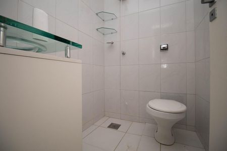 Casa para alugar com 140m², 3 quartos e 4 vagas Casa para alugar com 140m², 3 quartos e 4 vagasBanheir de Serviço