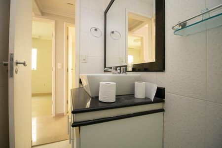 Casa para alugar com 140m², 3 quartos e 4 vagas Casa para alugar com 140m², 3 quartos e 4 vagasBanheiro Social
