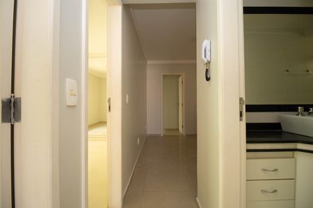 Casa para alugar com 140m², 3 quartos e 4 vagas Casa para alugar com 140m², 3 quartos e 4 vagasCorredor