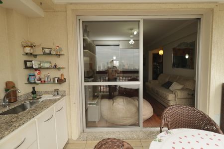Apartamento para alugar com 110m², 3 quartos e 2 vagasVaranda