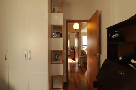 Apartamento para alugar com 110m², 3 quartos e 2 vagasQuarto 2